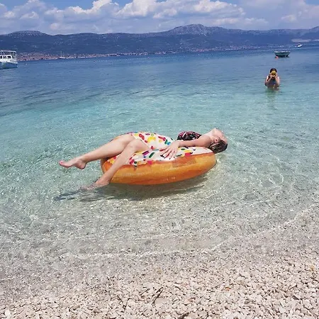 Apartment In Arbanija Mit Meerblick, Balkon, Klimaanlage, W-lan 5137-2 Trogir